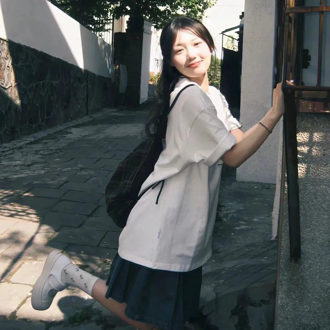 陌声姊妹海报